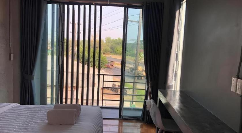 Sixty-Nine Resort Nakhon Phanom Exterior foto